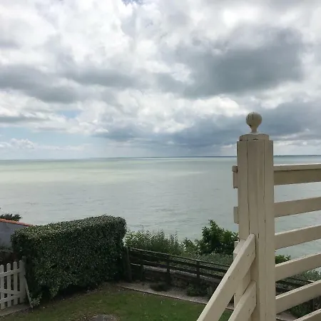Lägenhet Le Logis De La Tour Meschers-sur-Gironde