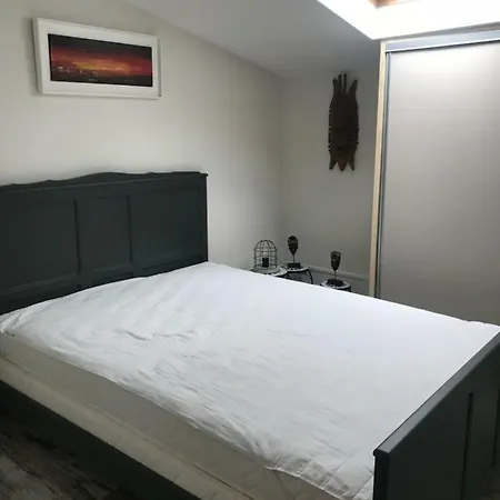 Lägenhet Le Logis De La Tour *